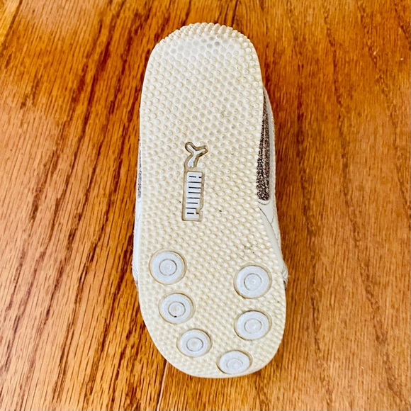 Puma | gold glitter sneakers. - Picture 3 of 7